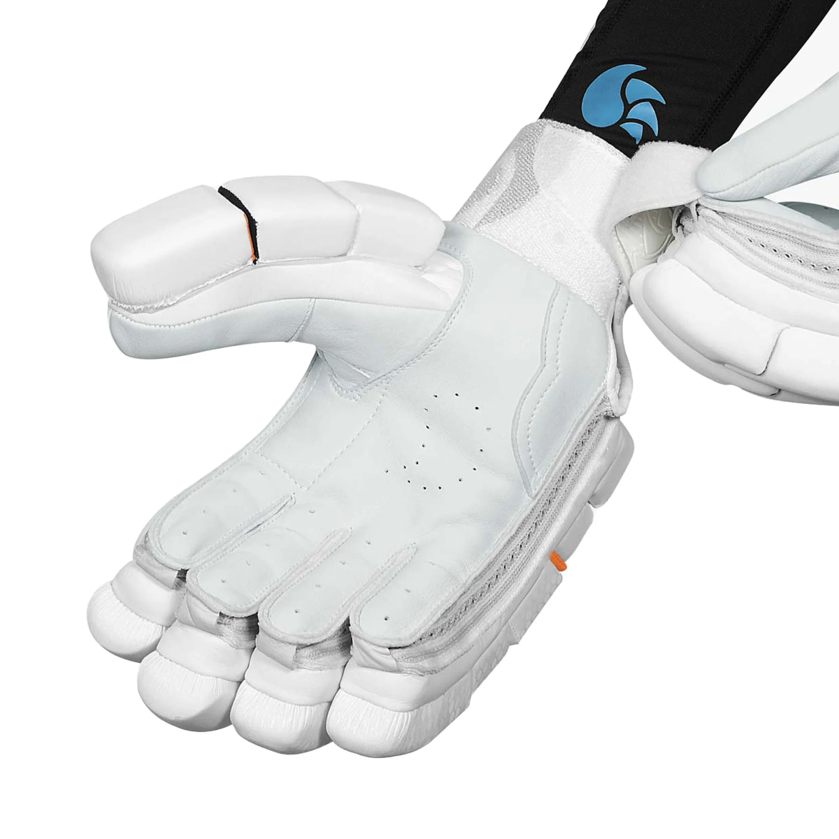 DSC KRUNCH 100 Cricket Batting Gloves - Image 5