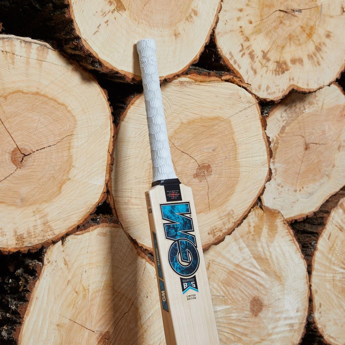 GM Diamond DXM 404 Senior Cricket Bat - Image 7